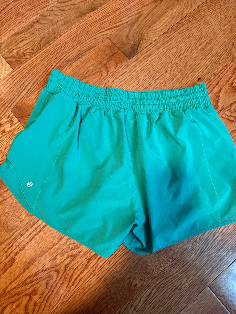 Lululemon hotty hot shorts - Picture 2 of 4